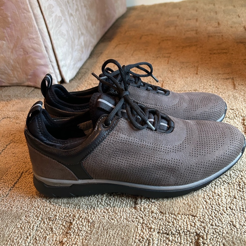 Johnston & Murphy Men’s Sneakers NWT